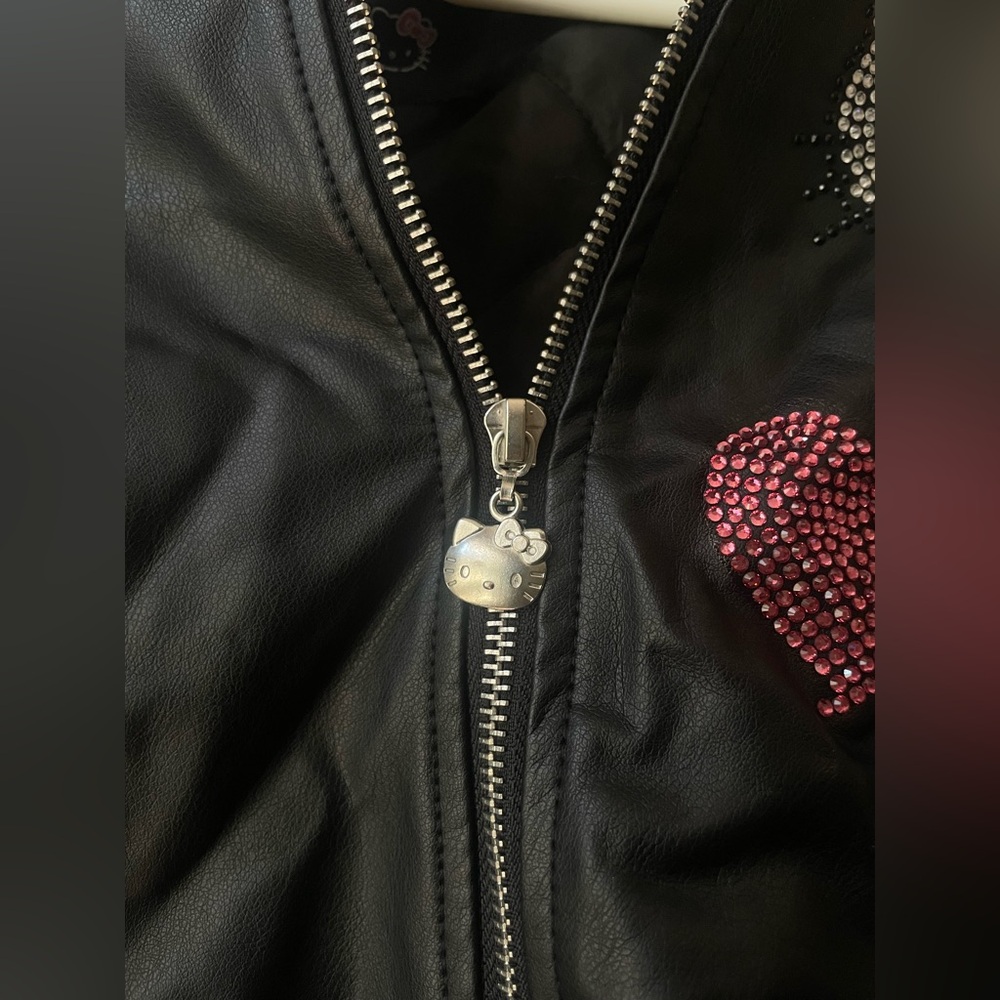 Hello Kitty Black and Pink Kids Puffer Jacket - Picture 2 of 4